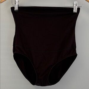 Maidenform Black Shaping Brief Sz 6M